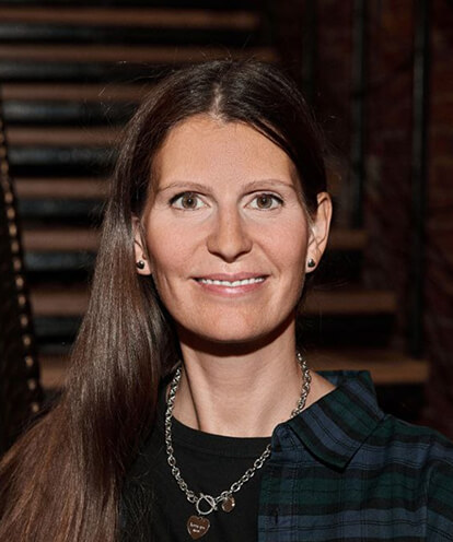 Елена Кипарисова